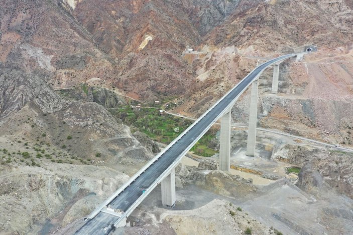 Yusufeli Barajı'nın 39 tünelli yolları tamamlandı -5