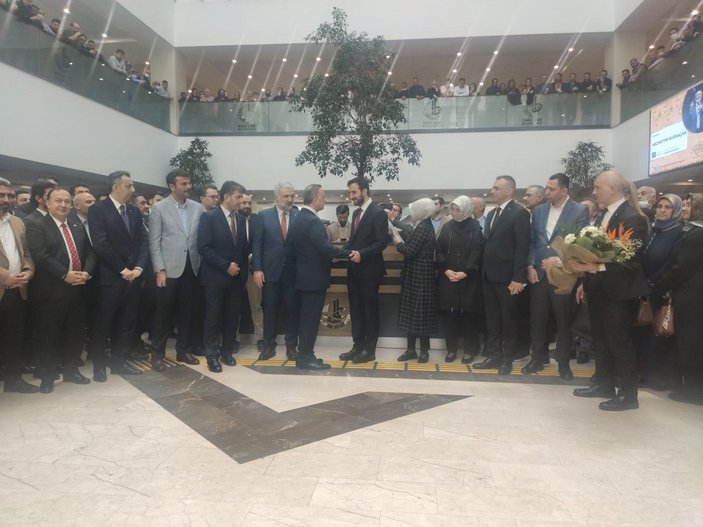 (geniş haber) Bağcılar Belediyesi'nin yeni başkanı Abdullah Özdemir oldu -3