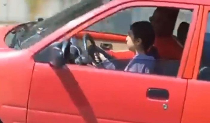 Maltepe’de trafikte çocuk sürücü  -1