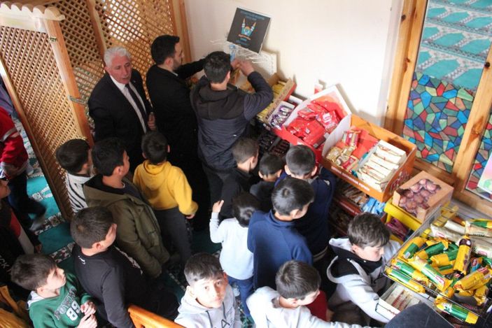 Çocuklara camiyi sevdirmek isteyen imamdan 'market' yöntemi -5