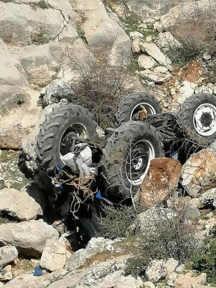 Siirt'te devrilen traktördeki çocuk hayatını kaybetti