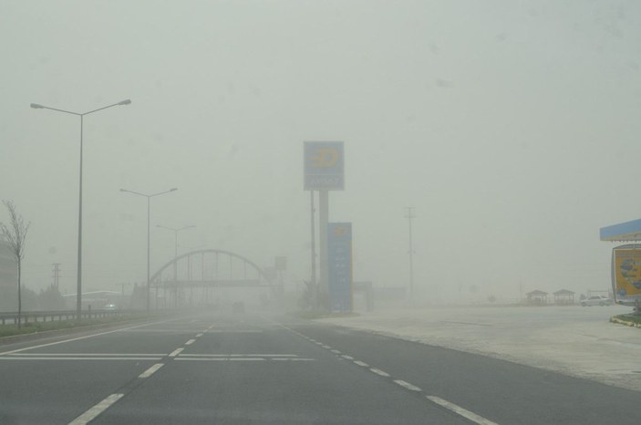 Aksaray- Adana kara yolunda ulaşıma 'kum fırtınası' engeli -1