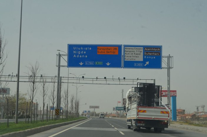 Aksaray- Adana kara yolunda ulaşıma 'kum fırtınası' engeli -2