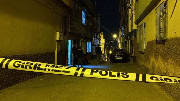 Gaziantep’te silahlı kavga: Evinin önünde çay içen kadın hayatını kaybetti