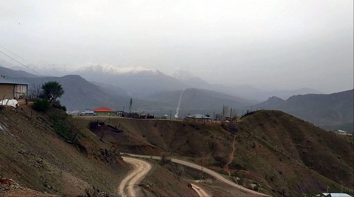 Irak'ın kuzeyindeki PKK hedefleri obüslerle vuruldu -6