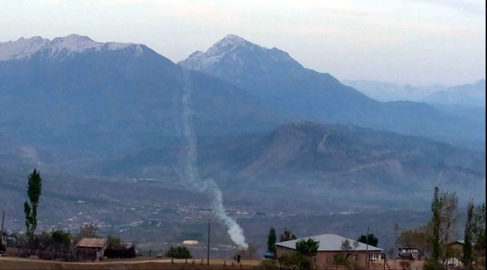 Irak'ın kuzeyindeki PKK hedefleri obüslerle vuruldu -5