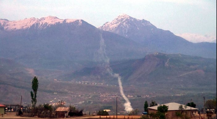 Irak'ın kuzeyindeki PKK hedefleri obüslerle vuruldu -3