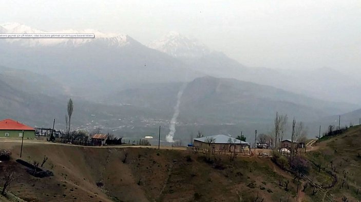 Irak'ın kuzeyindeki PKK hedefleri obüslerle vuruldu -7