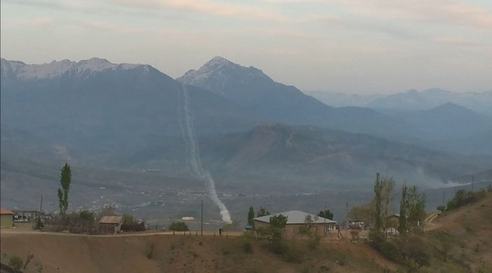 Irak'ın kuzeyindeki PKK hedefleri obüslerle vuruldu -4