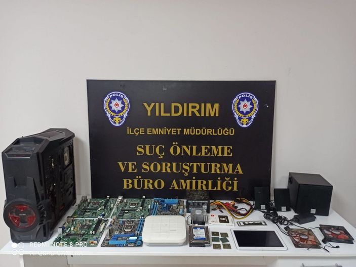 d Okuldan çaldığı eşyaları satmaya giderken yakalanıp tutuklandı -2