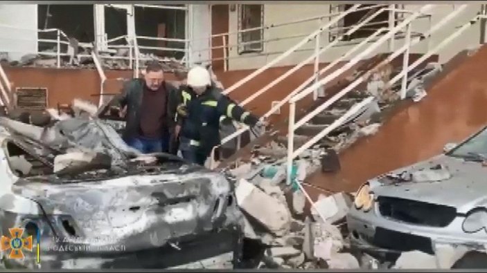Odessa’da bombardıman sonrası kurtarma çalışmaları -5