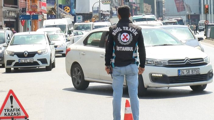 Kadıköy'de denetimde 8 taksi şoförüne emniyet kemeri cezası  -7