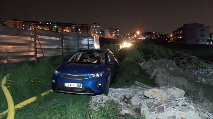 d Polisin kovaladığı aracı görenler cep telefonlarına sarıldı -5