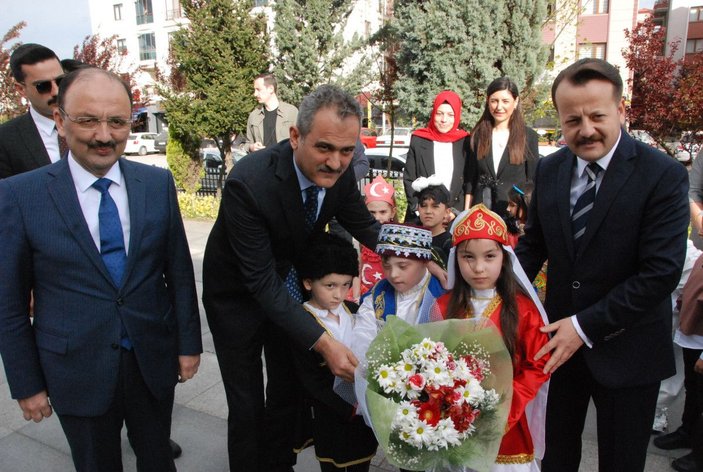 Bakan Özer'den 'maske' açıklaması -1