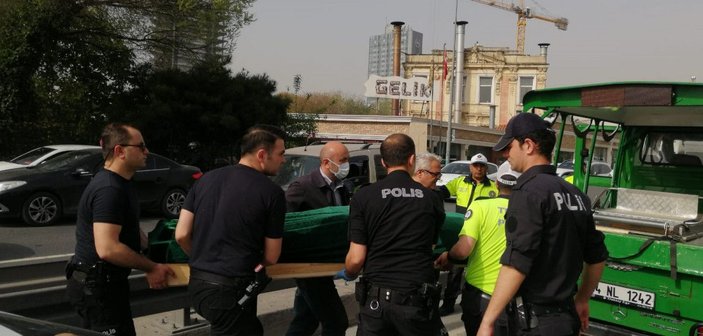 Bakırköy'de bariyerlere çarpan motosiklet sürücüsü hayatını kaybetti  -5