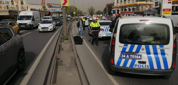Bakırköy'de bariyerlere çarpan motosiklet sürücüsü hayatını kaybetti  -3