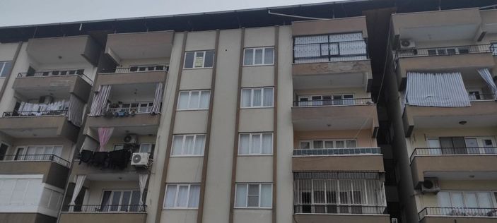 Güneş enerjisi panelini tamir etmek isterken 6'ncı kattan düşen emekli öğretmen öldü -4