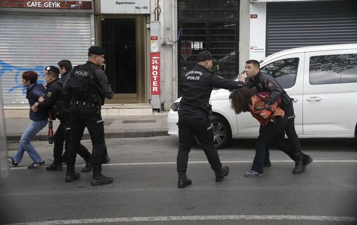 Taksim'e yürümek isteyen gruplara gözaltı -6