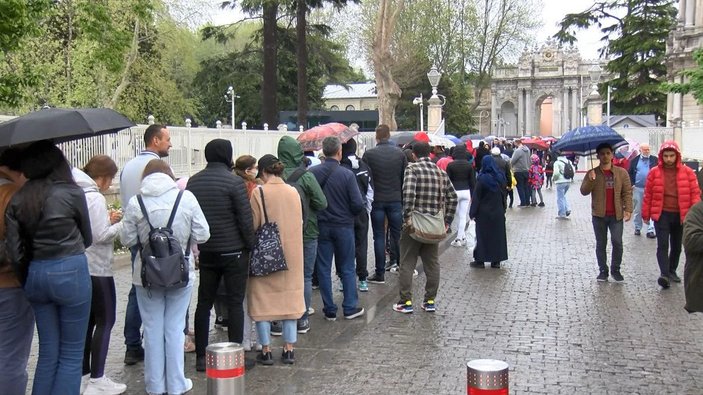 Dolmabahçe Sarayı'nda ziyaretçi yoğunluğu -5