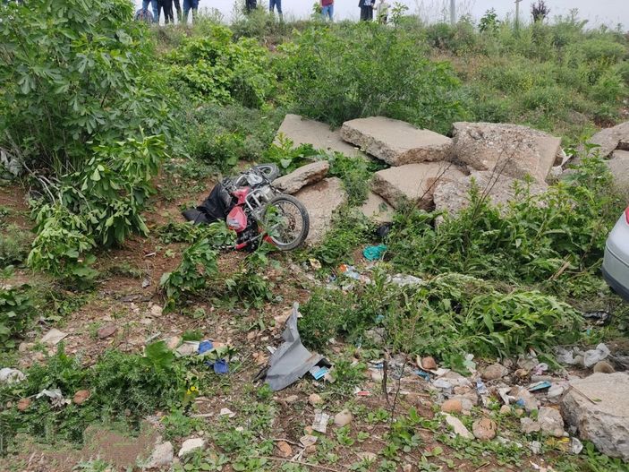 Ehliyetsiz sürücü, otomobille motosiklete çarptı; Erkan öldü, babası yaralı -2