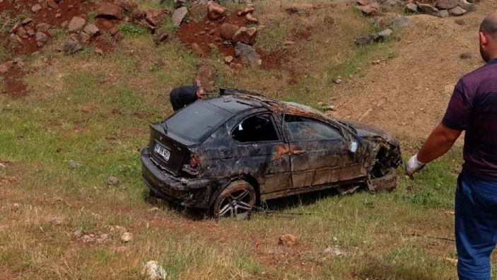 Gaziantep'te otomobil, şarampole devrildi: 2 yaralı -4