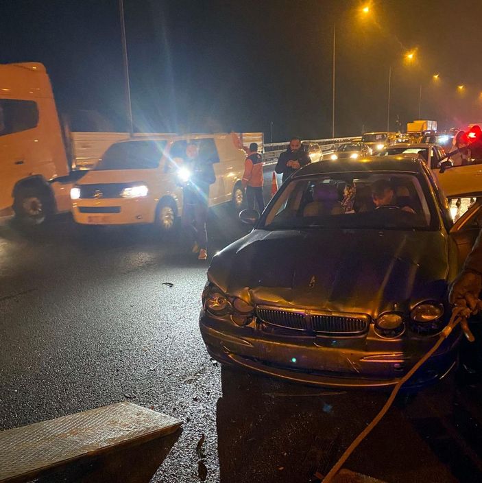 d Bolu Dağı'nda zincirleme kaza: 5 yaralı -5