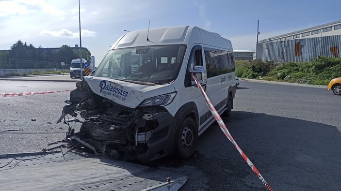 İşçileri taşıyan servis aracı kafa kafaya çarpıştı: 7 yaralı -4