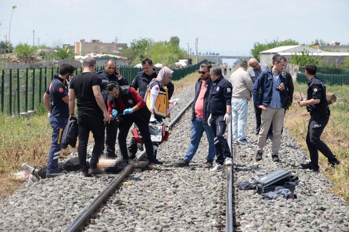 Diyarbakır'da ray üzerinde başı gövdesinden ayrılmış erkek cesedi bulundu -2