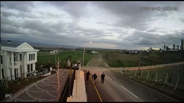 Ankara'da otomobil ve ziynet eşyası çalan 4 şüpheli tutuklandı -3