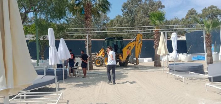Bodrum'da plaja beyaz kum sermek isteyen otele idari yaptırım -5