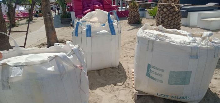 Bodrum'da plaja beyaz kum sermek isteyen otele idari yaptırım -6