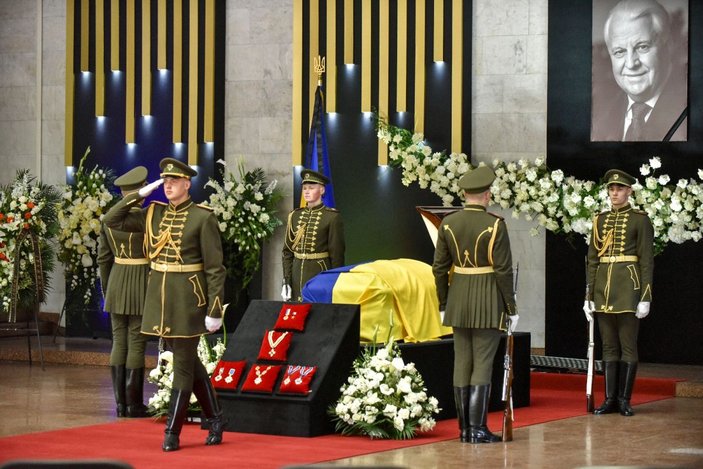 Ukrayna’nın ilk Devlet Başkanı Kravçuk için cenaze töreni düzenlendi -5