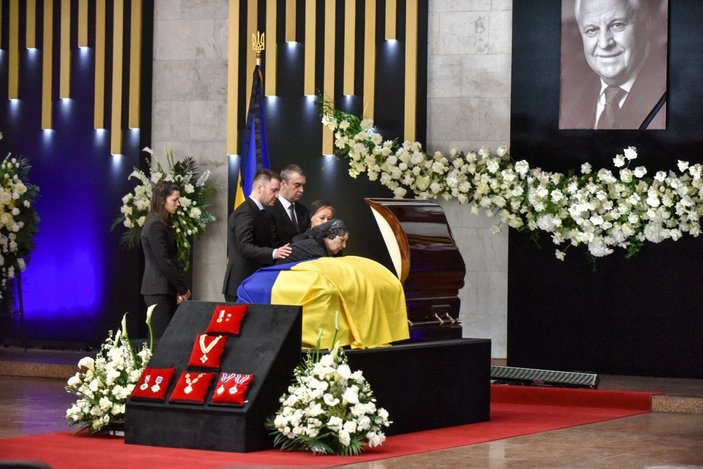 Ukrayna’nın ilk Devlet Başkanı Kravçuk için cenaze töreni düzenlendi -9