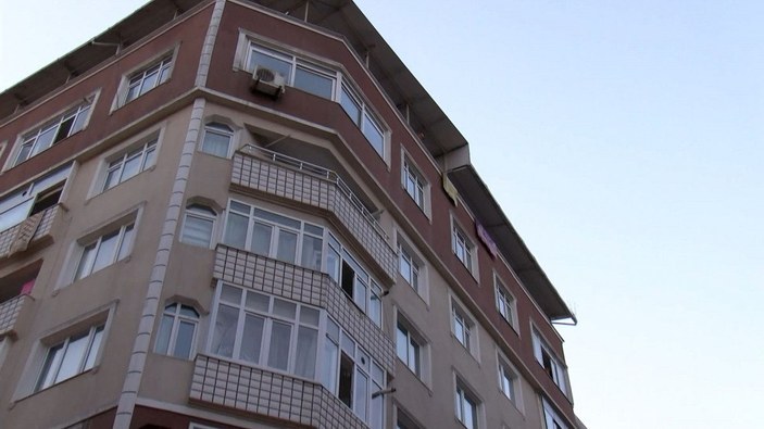 Zeytinburnu'nda 7'inci kattan düşen 2 yaşındaki çocuk hayatını kaybetti -6