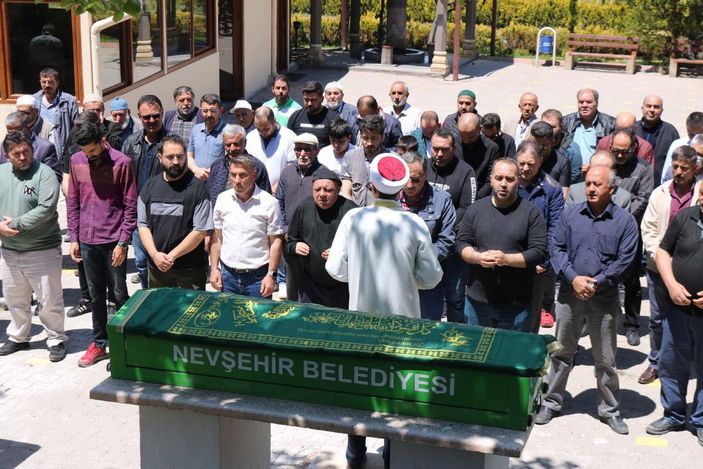 Öldürülüp cesedi parçalara ayrılan Ümit, toprağa verildi -2