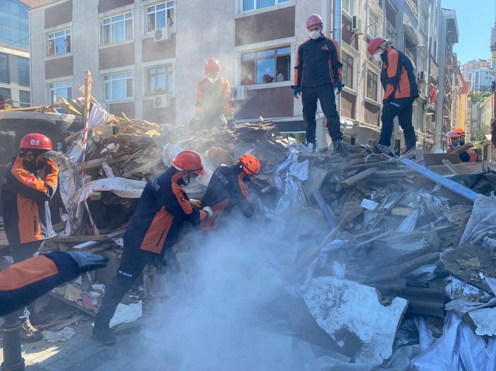 Bakan Soylu İstanbul'da 7.5'lik deprem tatbikatını takip etti -1