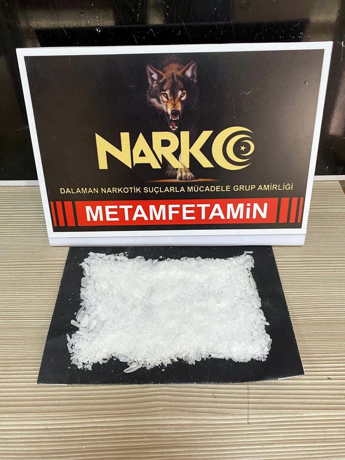 d Otomobilinde uyuşturucuyla yakalandı -1