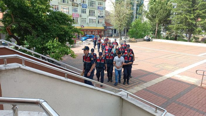 Kesik baş cinayetinde 5 şüpheli adliyede -2