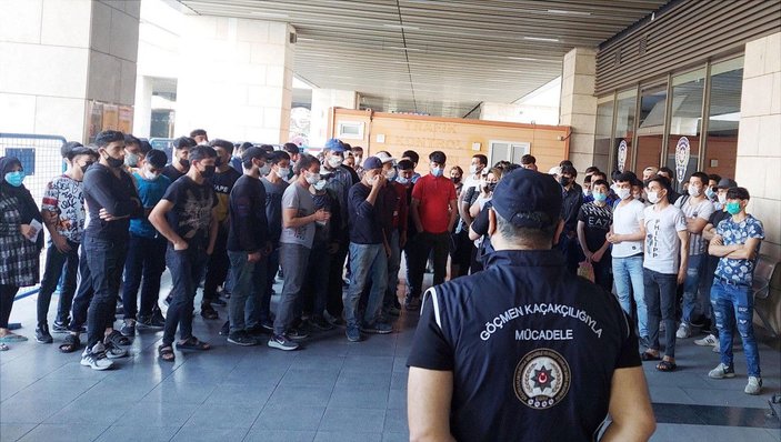 Denizli'de 85 kaçak göçmen sınır dışı edildi -1