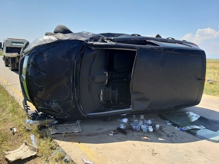 Devrilen otomobildeki öğretmen hayatını kaybetti -4