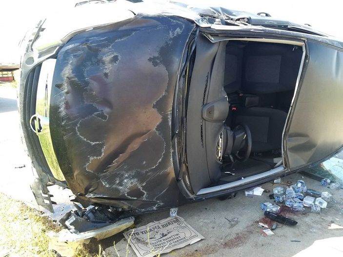 Devrilen otomobildeki öğretmen hayatını kaybetti -3