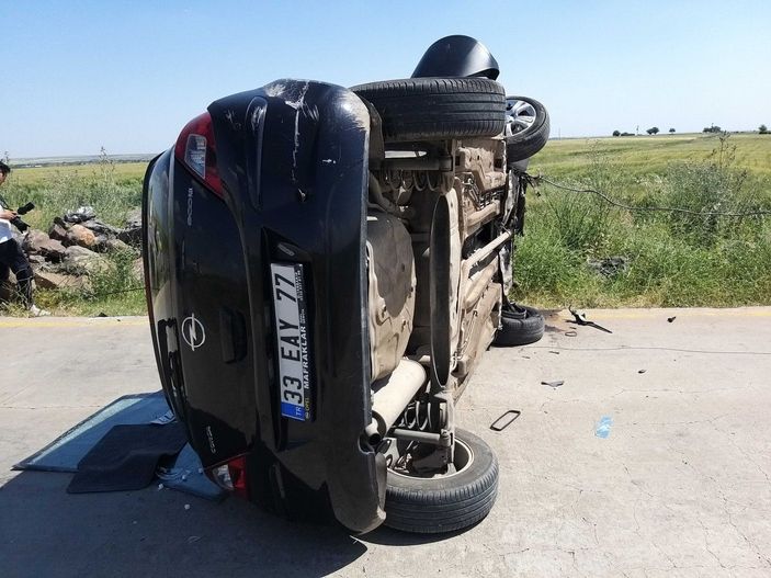 Devrilen otomobildeki öğretmen hayatını kaybetti -5