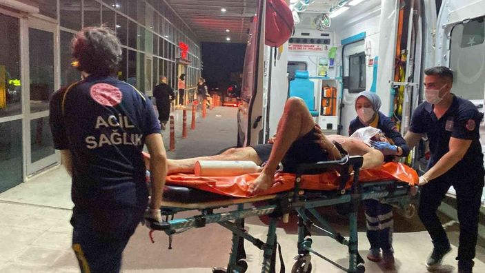 Ev arkadaşlarının tartışması kanlı bitti: Tartıştığı ev arkadaşını bıçaklayıp kaçtı -1