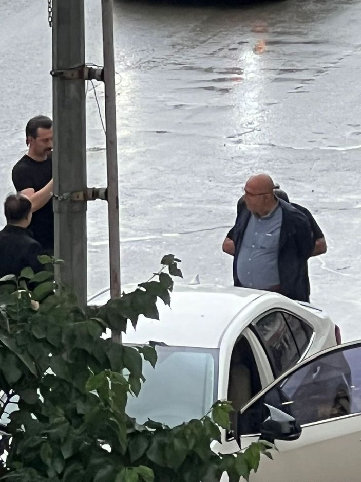 Tapu görevlisi, seri numaraları alınmış rüşvet parasıyla yakalandı -1