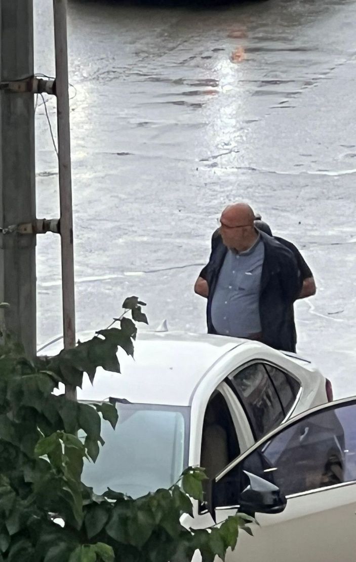 Tapu görevlisi, seri numaraları alınmış rüşvet parasıyla yakalandı -3