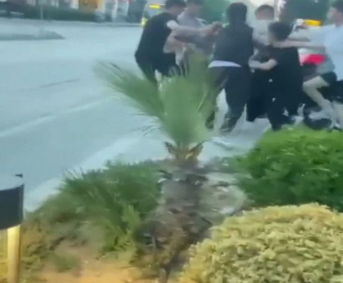 Beylikdüzü'nde taciz iddiasıyla tekme tokat dövüldü -3