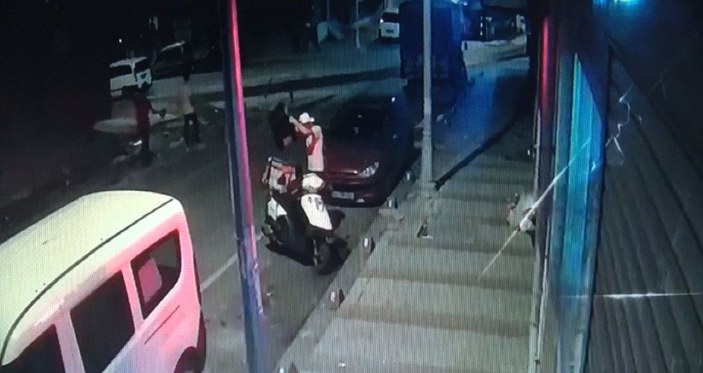 Sultangazi'de motosikletteki ikinci siparişi çaldılar    -4