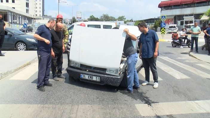 Pendik'te yakıt almak için ters yöne girdi kaza yaptı -7