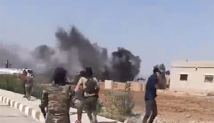 3 kişinin öldüğü Suriye'deki patlama anı; kamerada -4