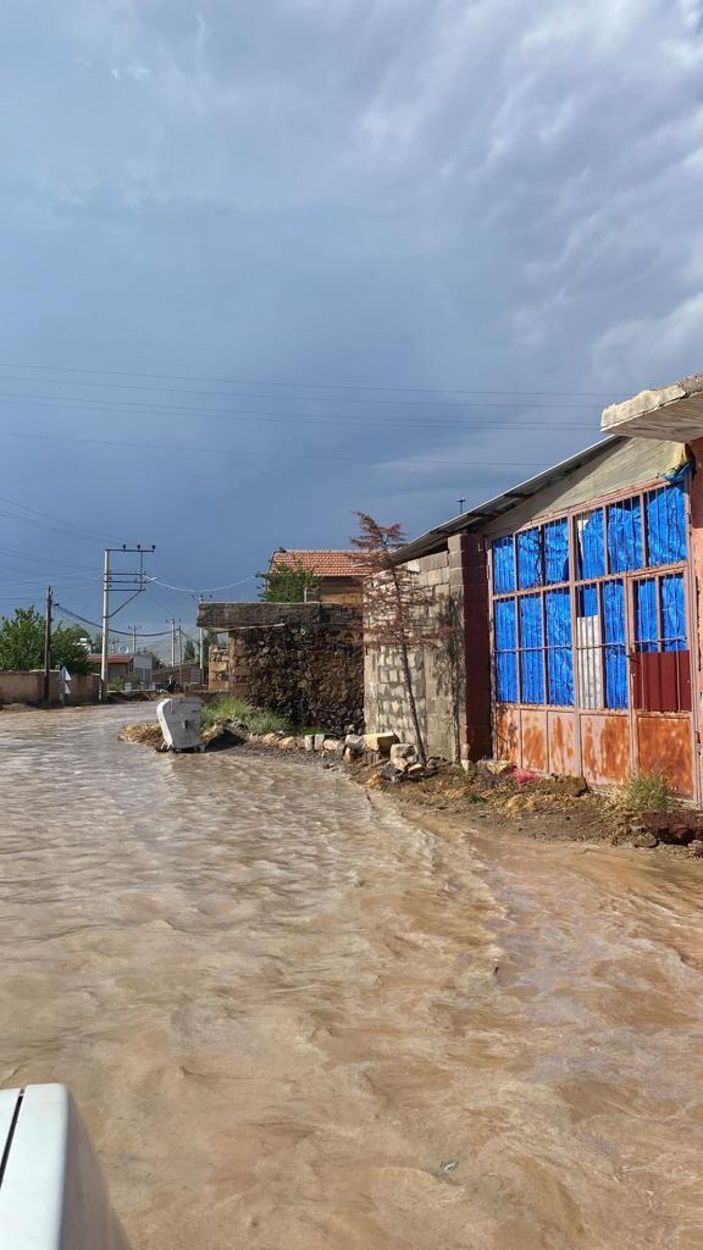 d Nevşehir’de dolu ve sağanak etkili oldu -5